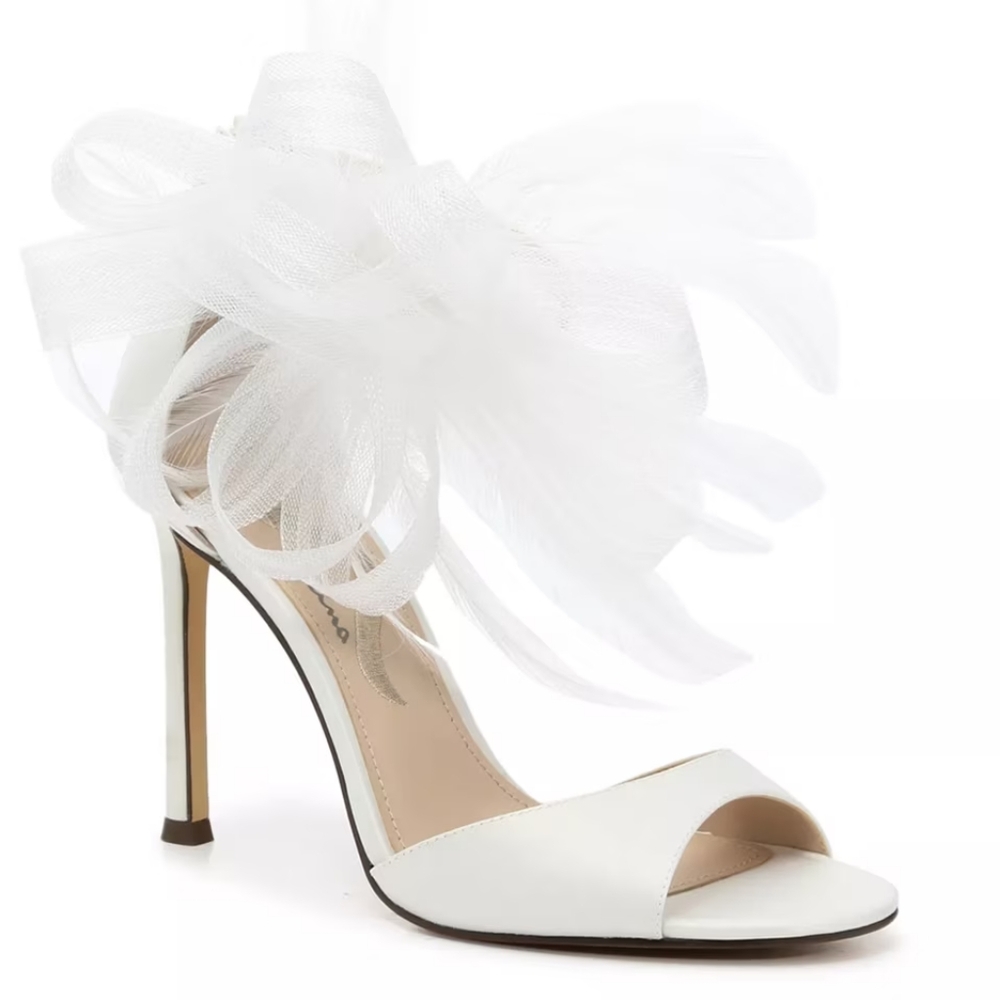 Nina Daciana Sandal Elegant White Women's Heels with Floral Design Sz 7 Used